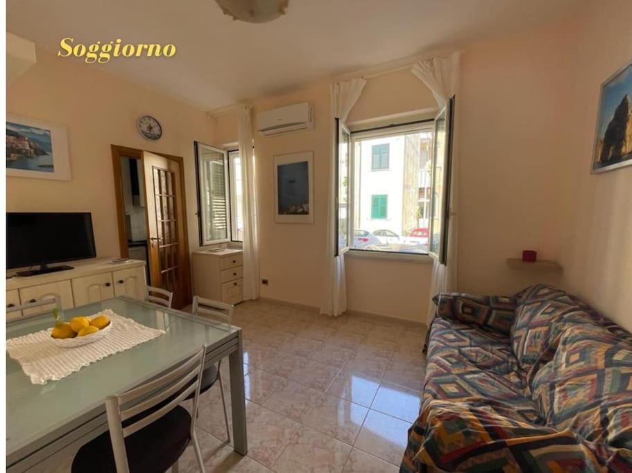 Appartamento 10 M Dal Mare Casa Da Zia Lena Maiori Exterior photo